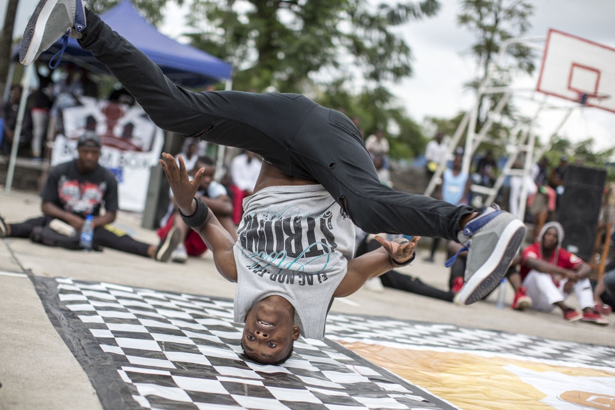 A dancer performs at the Goma Dance Festival in Goma, east of the Democratic Republic of the Congo, on April 30, 2017.