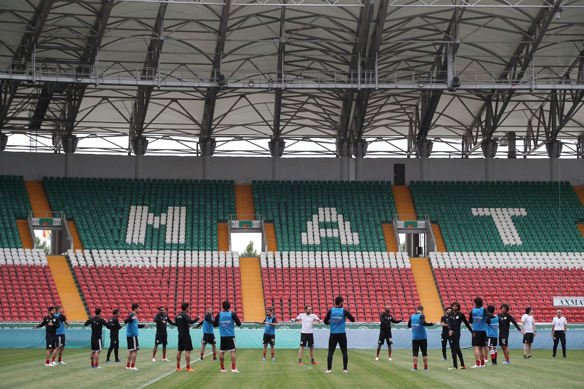 Egypt's players attend a training session during the Russia 2018 World Cup football tournament at the Akhmat Arena stadium in Grozny on June 17, 2018. /