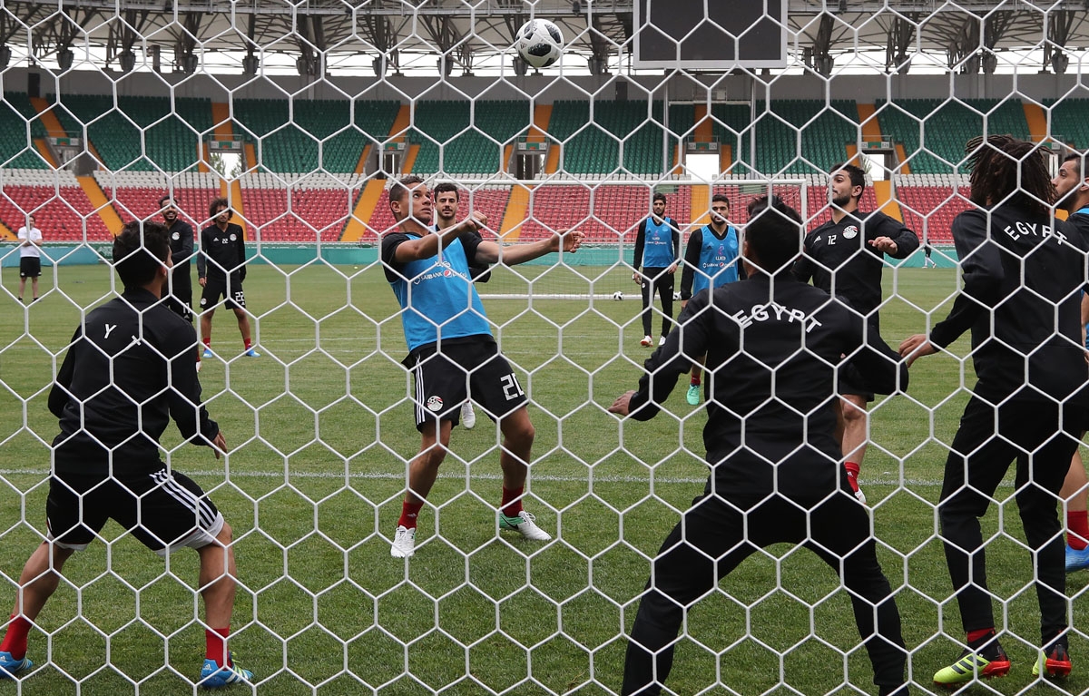 Egypt's players attend a training session during the Russia 2018 World Cup football tournament at the Akhmat Arena stadium in Grozny on June 17, 2018. / AFP PHOTO