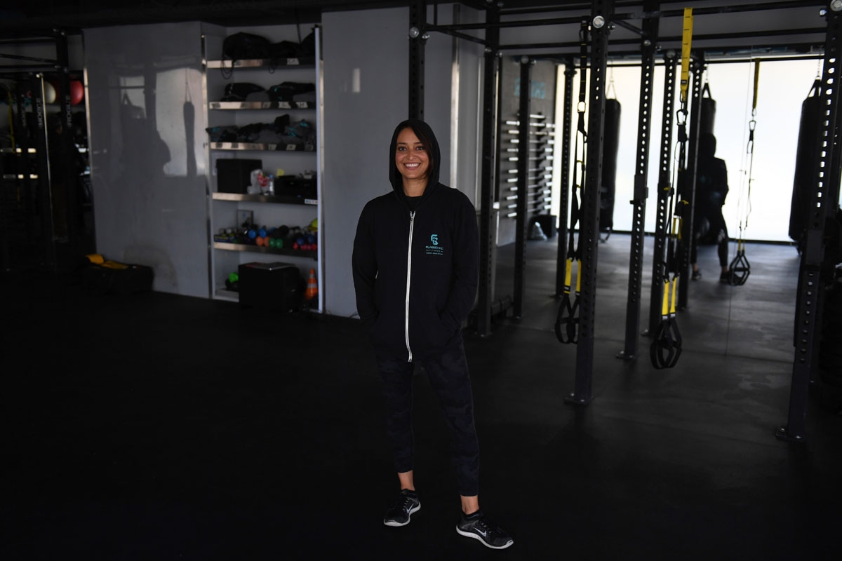 A picture taken on February 19, 2018 shows Saudi female gym owner Halah Alhamrania, 41, posing for picture during a training at her centre in the Saudi Red Sea resort of Jeddah. / AFP PHOTO / AMER HILABI