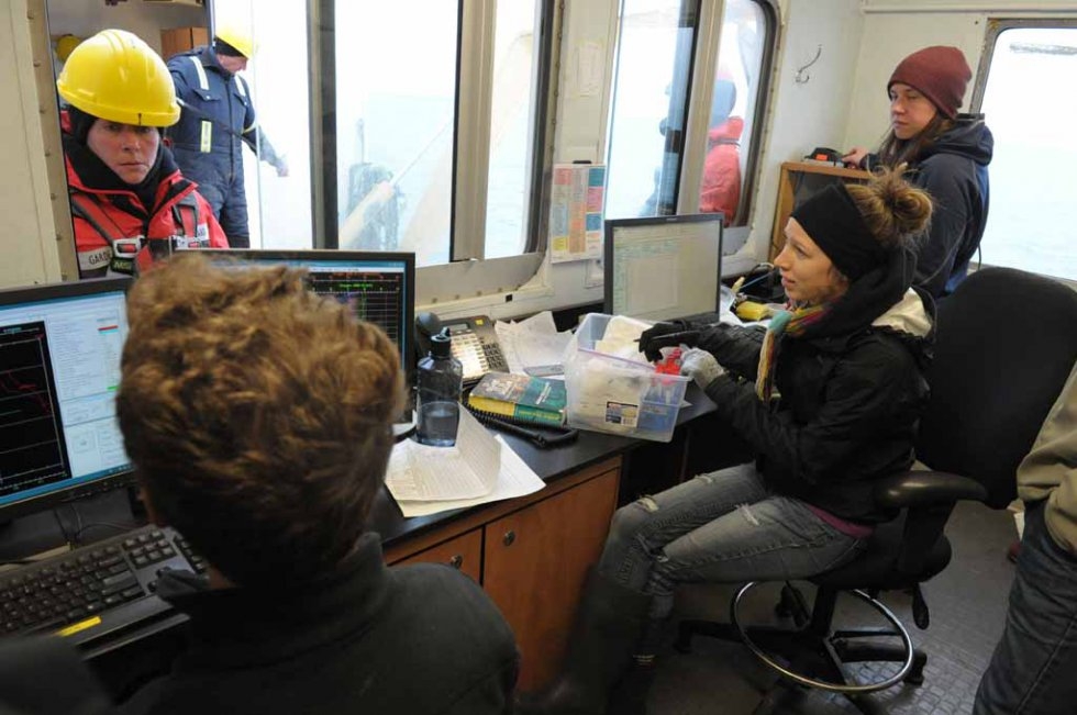 Une partie de l'équipe scientifique au travail à bord de l'Amundsen Une partie de l'équipe scientifique au travail à bord de l'Amundsen