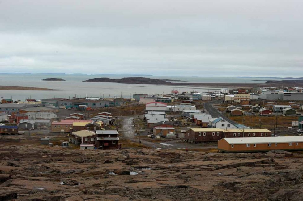 Le hameau inuit de Kugluktuk, à l'entrée occidentale du Passage du Nord-Ouest Le hameau inuit de Kugluktuk, à l'entrée occidentale du Passage du Nord-Ouest