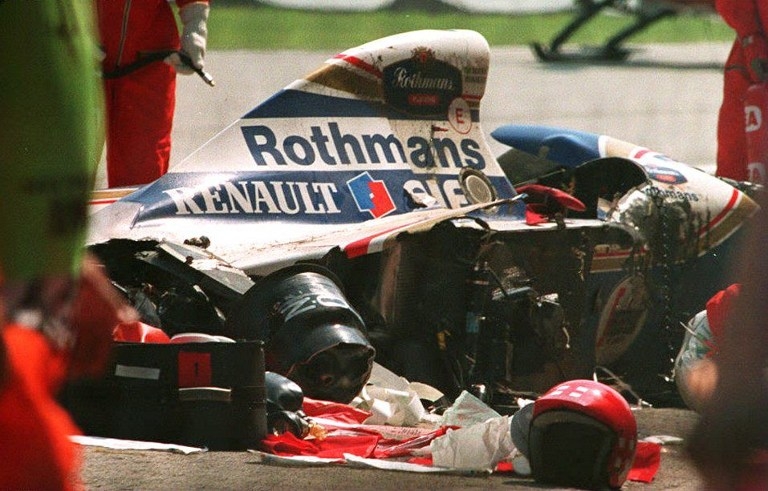 La monoplace du Brésilien Ayrton Senna juste après l'accident mortel La monoplace du Brésilien Ayrton Senna juste après l'accident mortel