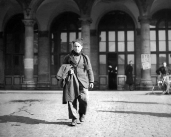 Retour par la gare de l’Est d’un prisonnier de guerre en avril 1945 (AFP)